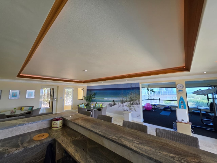 6 Bedroom Property for Sale in Myoli Beach Western Cape